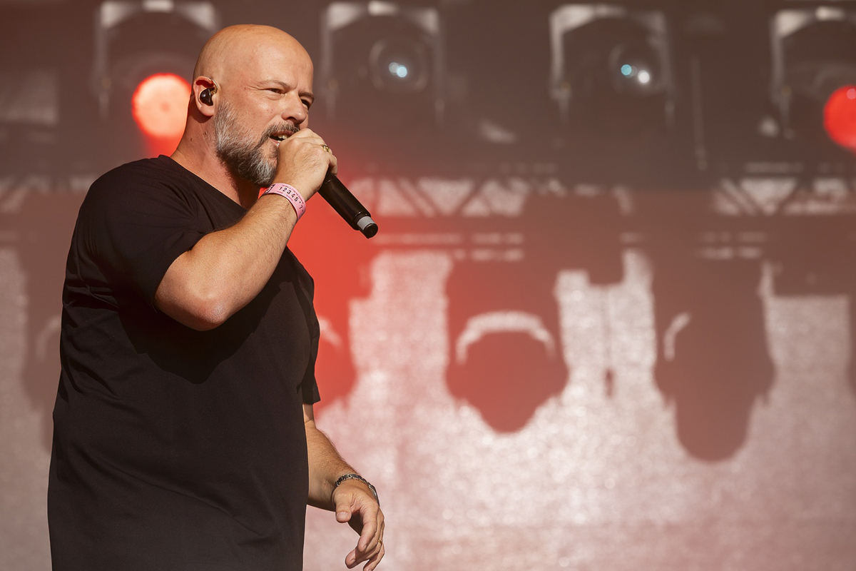 't Hof Van Commerce @ Lokerse Feesten 2025, foto 7, foto's door Edwin Houdevelt - FrontView Magazine