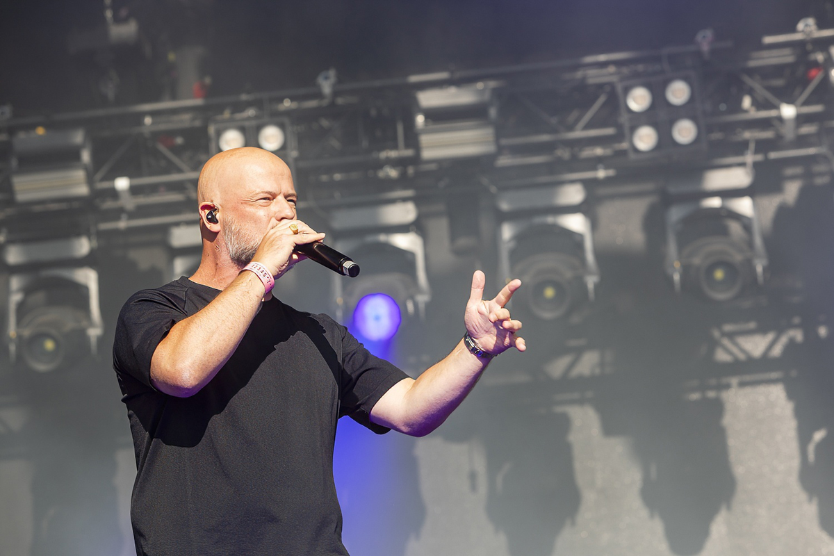 't Hof Van Commerce @ Lokerse Feesten 2025, foto 13, foto's door Edwin Houdevelt - FrontView Magazine
