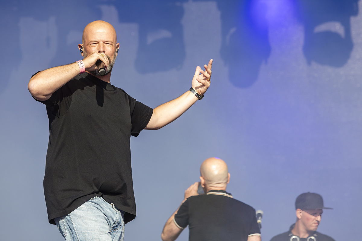 't Hof Van Commerce @ Lokerse Feesten 2025, foto 14, foto's door Edwin Houdevelt - FrontView Magazine