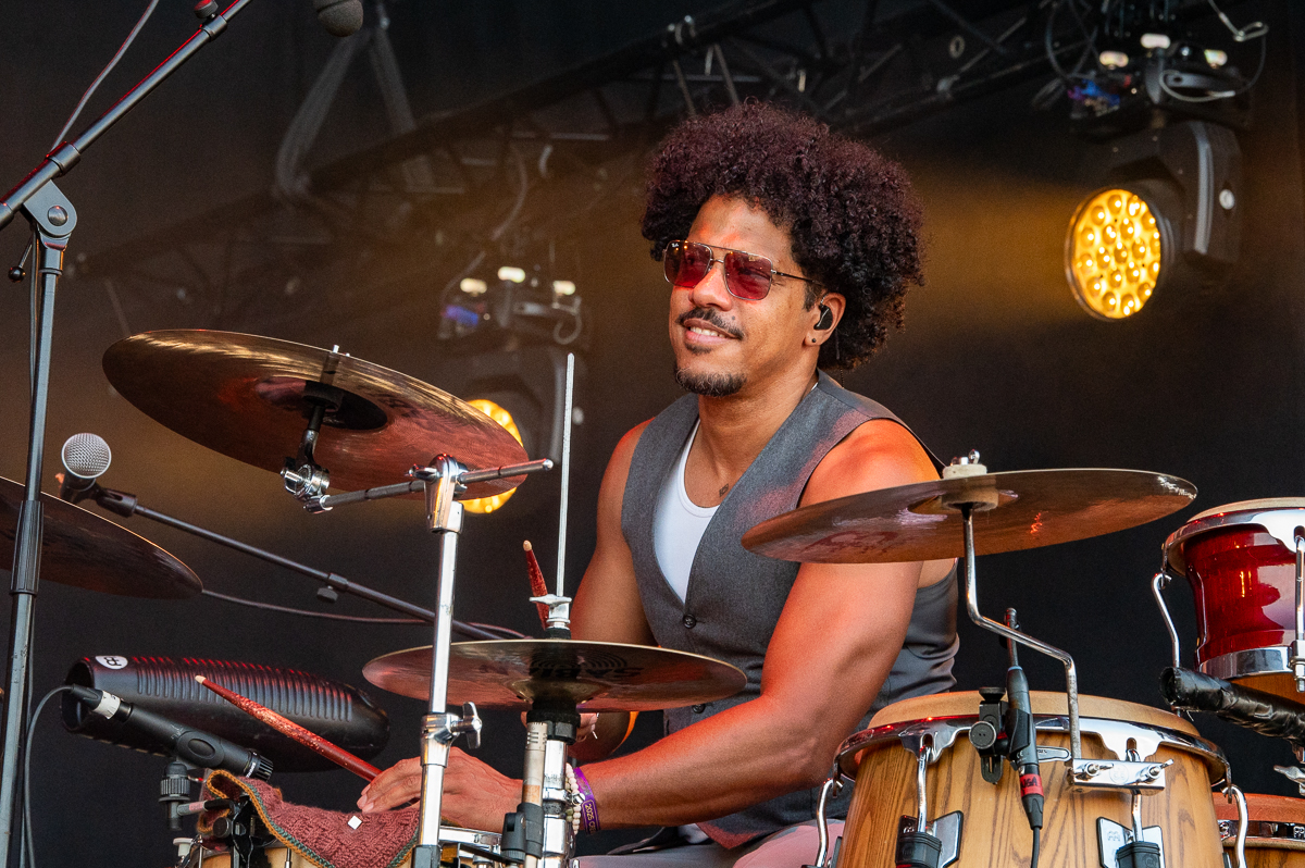 Bart Peeters & De Ideale Mannen @ Bastion Festival, picture 2, photographed by Anoek Houben - FrontView Magazine