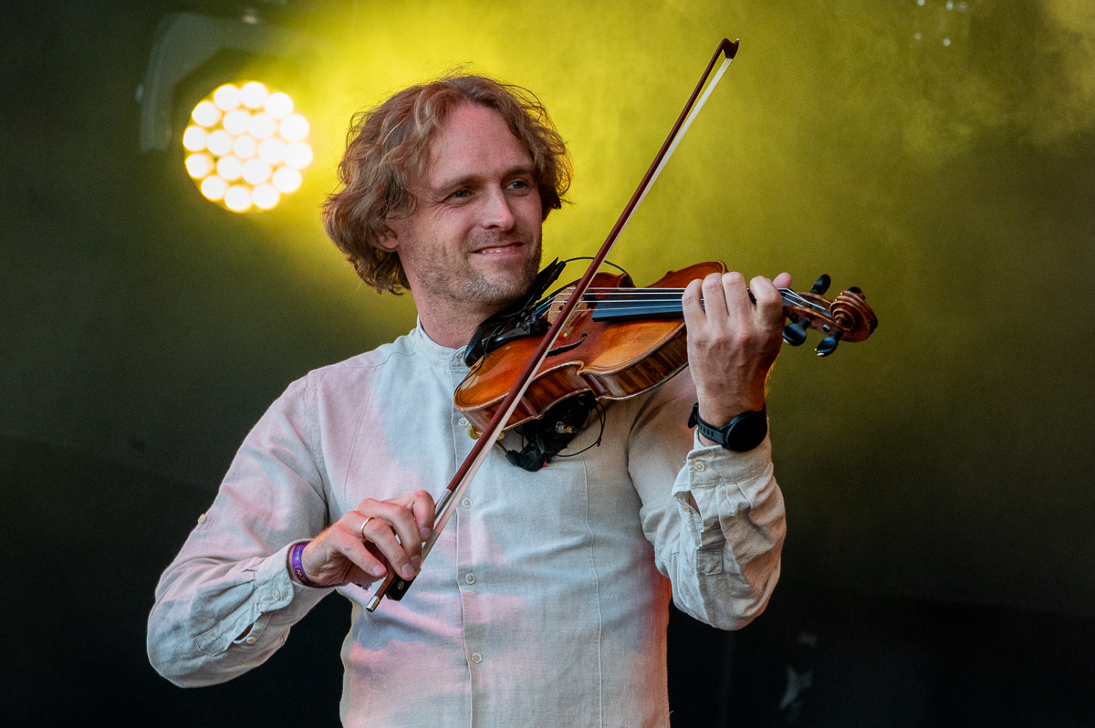 Bart Peeters & De Ideale Mannen @ Bastion Festival, picture 6, photographed by Anoek Houben - FrontView Magazine