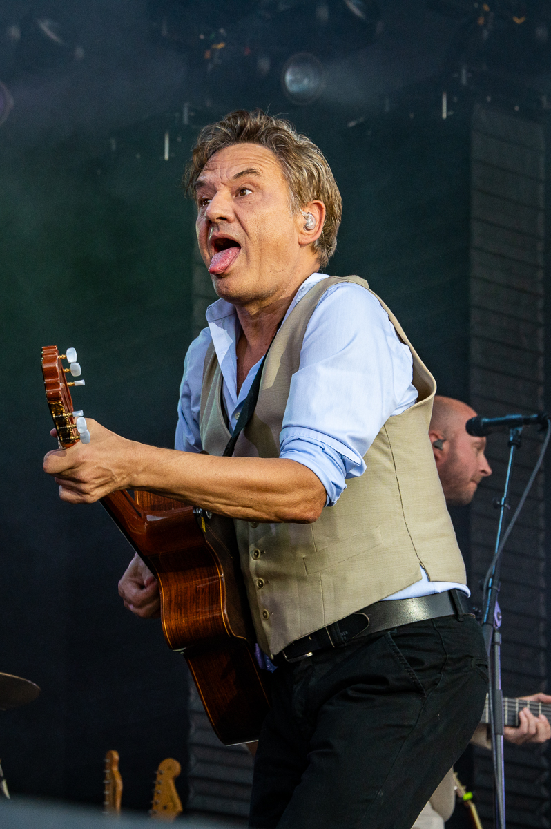Bart Peeters & De Ideale Mannen @ Bastion Festival, picture 12, photographed by Anoek Houben - FrontView Magazine