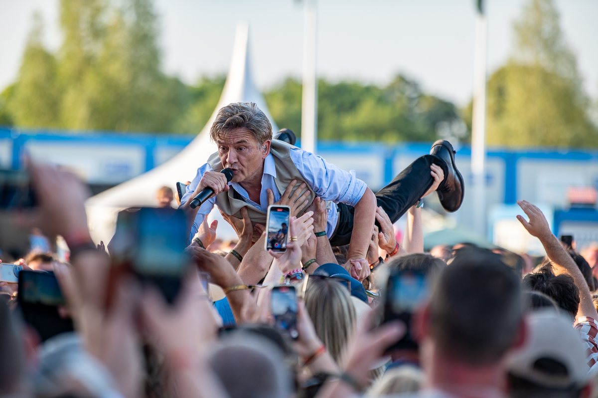Bart Peeters & De Ideale Mannen @ Bastion Festival, picture 17, photographed by Anoek Houben - FrontView Magazine