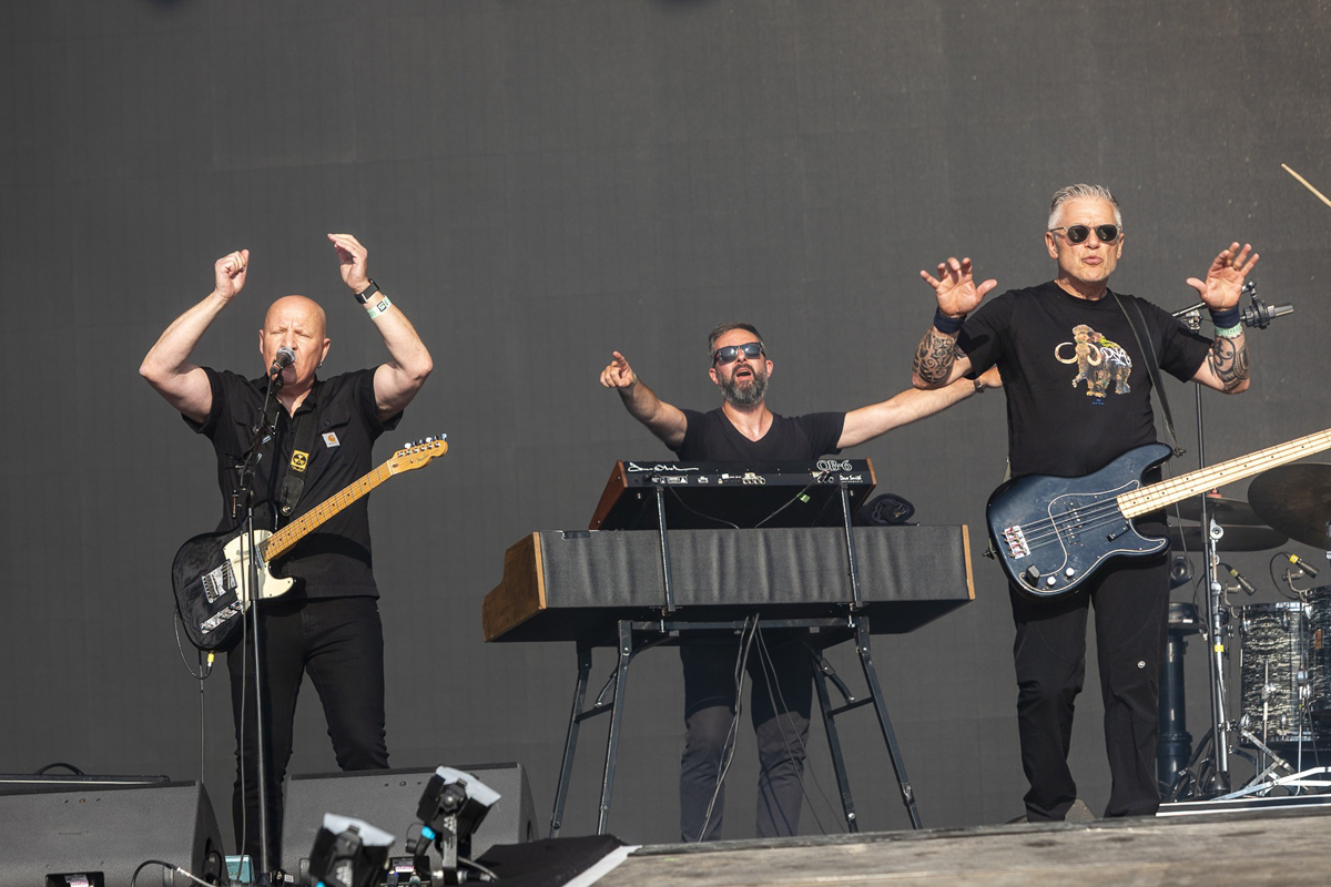 De Mens @ Lokerse Feesten, picture 8, photographed by Edwin Houdevelt - FrontView Magazine