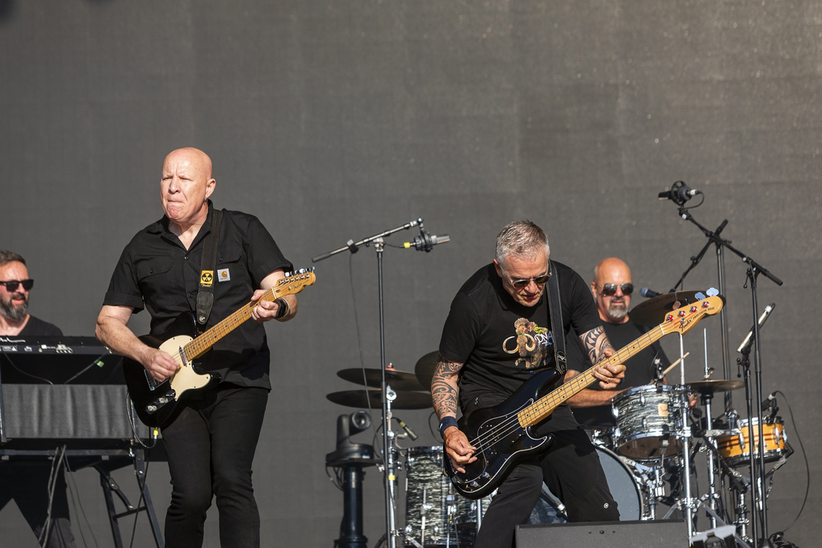 De Mens @ Lokerse Feesten, picture 19, photographed by Edwin Houdevelt - FrontView Magazine