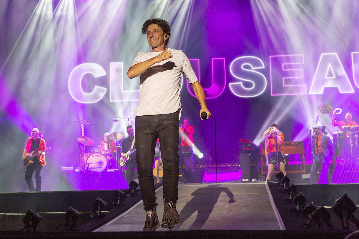 Clouseau @ Lokerse Feesten, picture 1, photographed by Edwin Houdevelt - FrontView Magazine