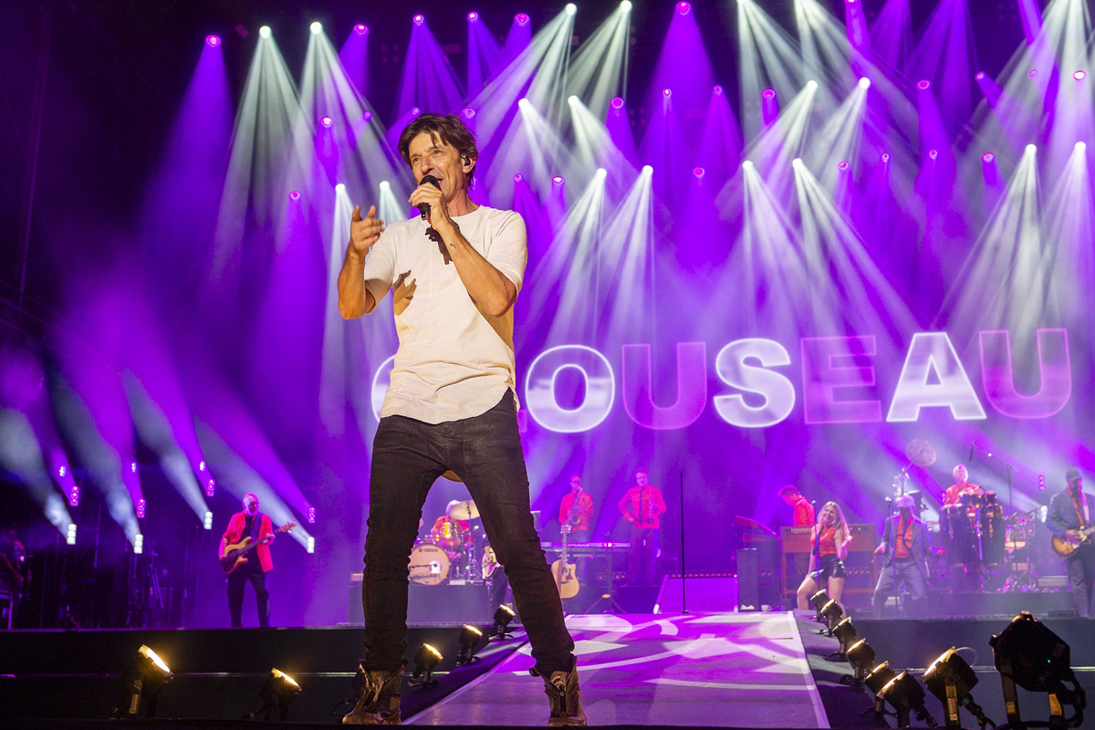 Clouseau @ Lokerse Feesten, picture 4, photographed by Edwin Houdevelt - FrontView Magazine