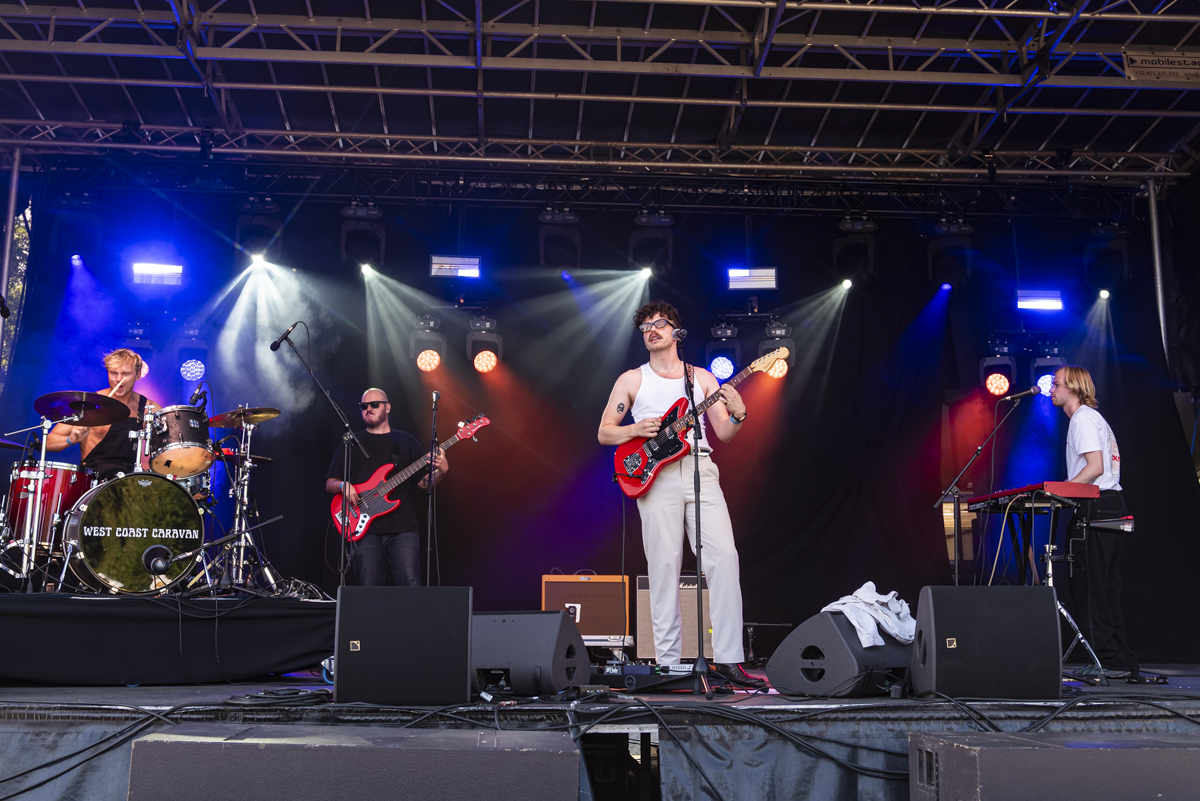 West Coast Caravan @ Repmond Rock, picture 2, photographed by Bart Janssens - FrontView Magazine