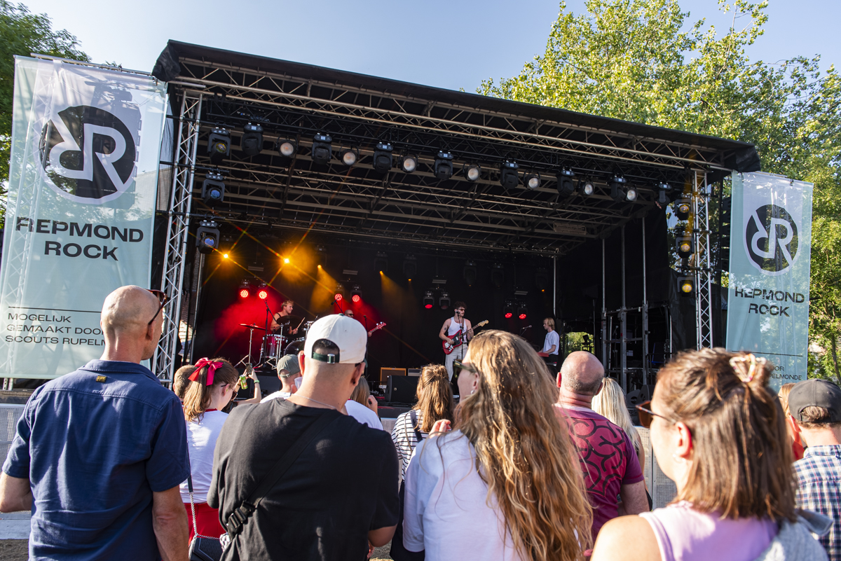 West Coast Caravan @ Repmond Rock, picture 11, photographed by Bart Janssens - FrontView Magazine