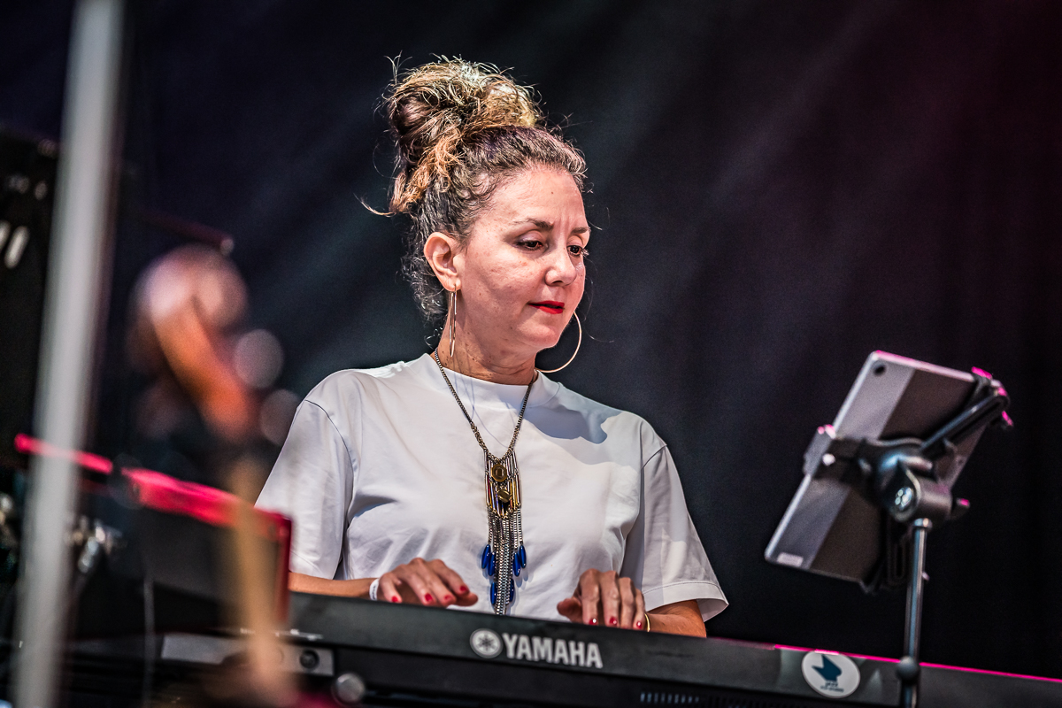 Con Mucho Gusto @ Fonnefeesten 2025, foto 4, foto's door Danny Wagemans - FrontView Magazine