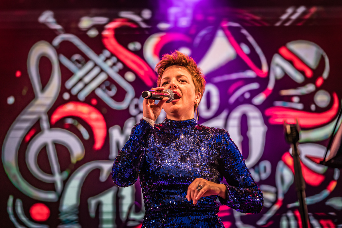 Con Mucho Gusto @ Fonnefeesten 2025, foto 17, foto's door Danny Wagemans - FrontView Magazine