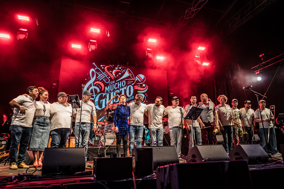 Con Mucho Gusto @ Fonnefeesten 2025, foto 27, foto's door Danny Wagemans - FrontView Magazine