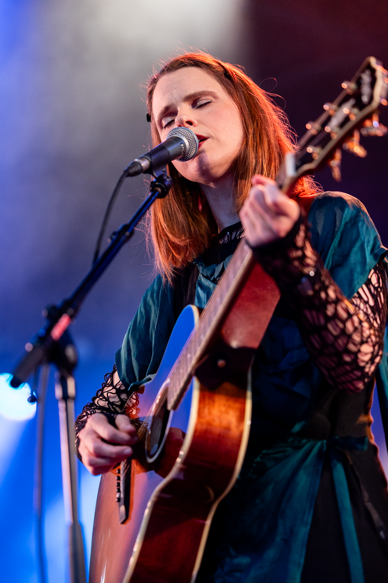 Cassandra Jenkins @ OLT, picture 7, photographed by Bruno Holvoet - FrontView Magazine