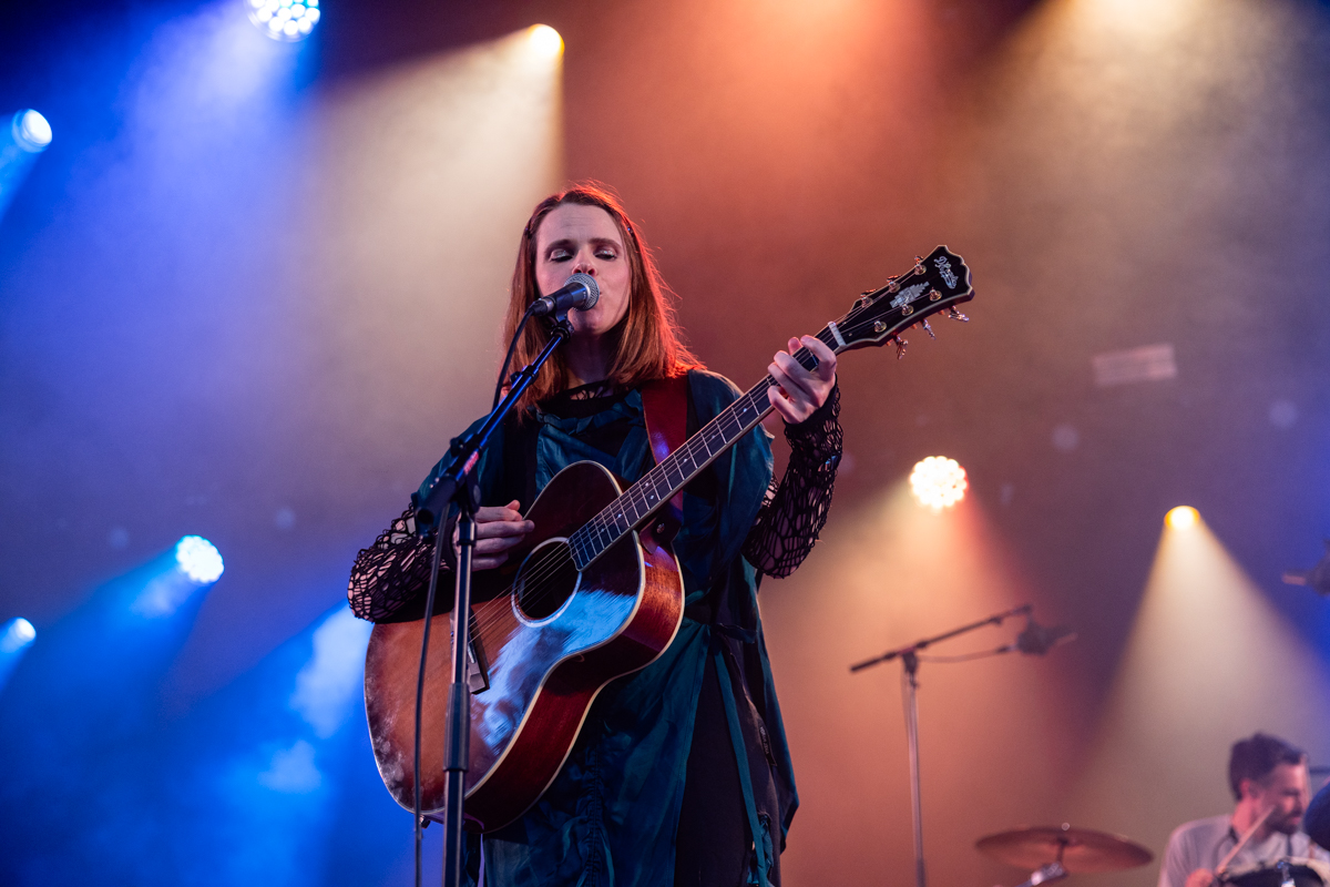 Cassandra Jenkins @ OLT, picture 10, photographed by Bruno Holvoet - FrontView Magazine
