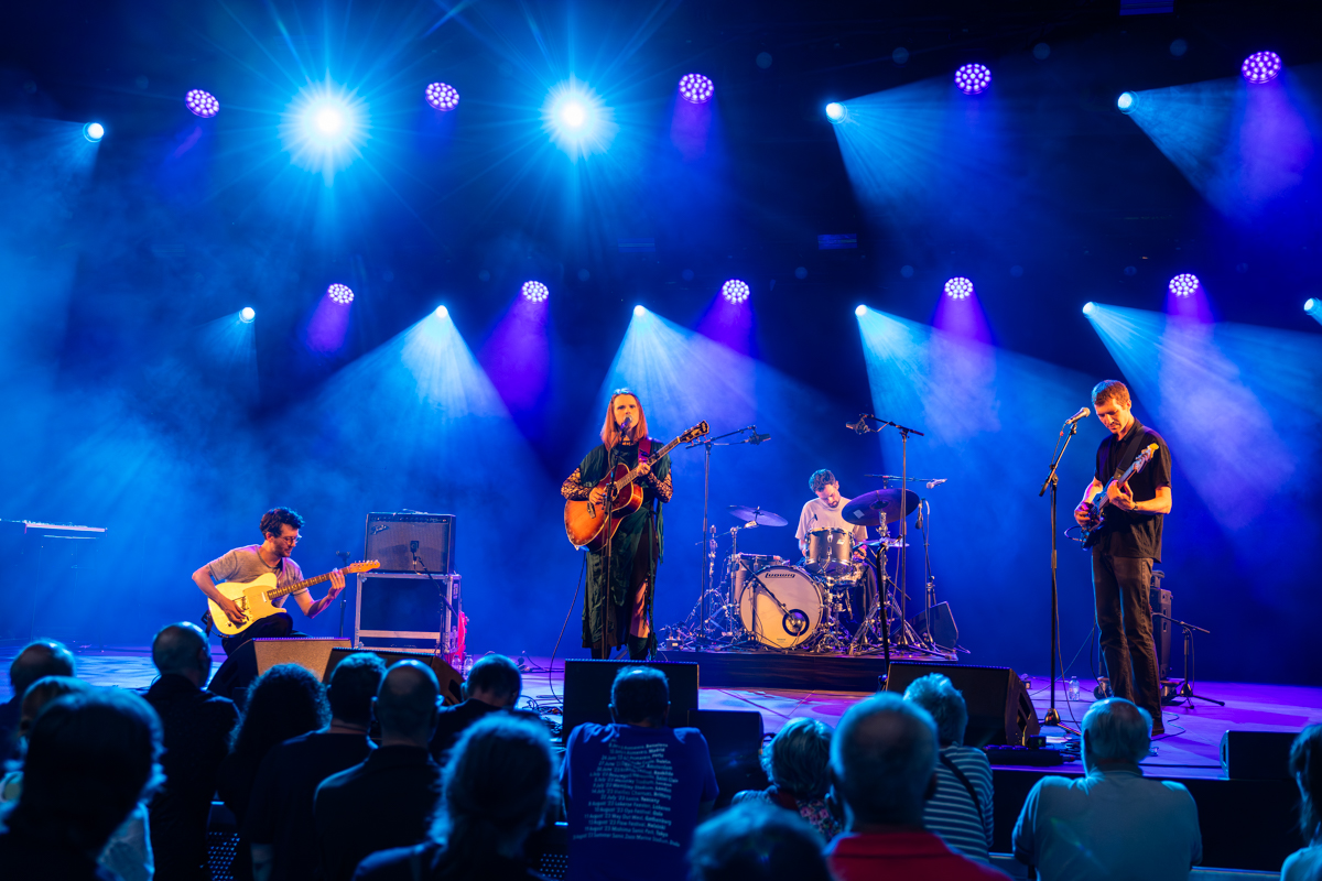 Cassandra Jenkins @ OLT, picture 19, photographed by Bruno Holvoet - FrontView Magazine