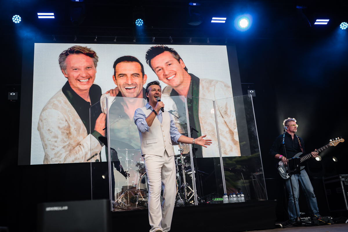 De Romeo's @ Fonnefeesten 2025, picture 4, photographed by Danny Wagemans - FrontView Magazine