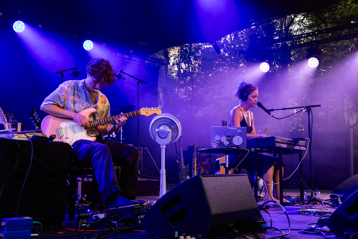 Naima Joris & Vitja Pauwels @ OLT, picture 2, photographed by Bruno Holvoet - FrontView Magazine