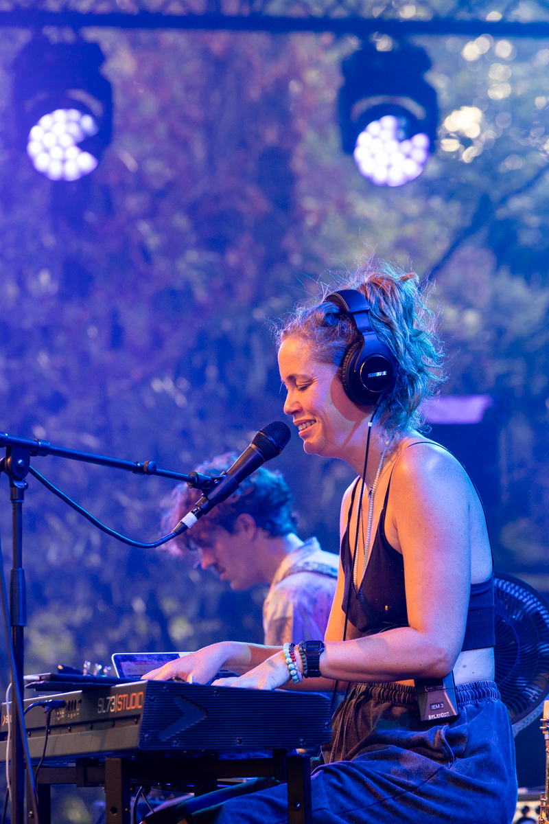 Naima Joris & Vitja Pauwels @ OLT, picture 8, photographed by Bruno Holvoet - FrontView Magazine
