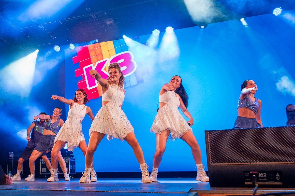 K3 @ Rijvers Festival 2025, picture 5, photographed by Dimitri Vanlommel - FrontView Magazine