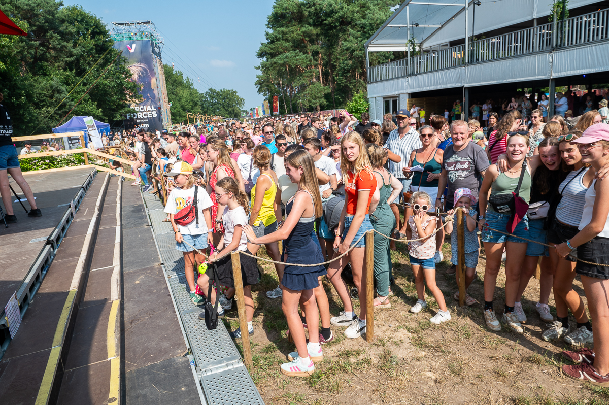 K3 @ Rijvers Festival 2025, picture 28, photographed by Dimitri Vanlommel - FrontView Magazine
