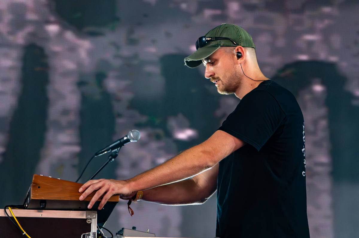 Gotu JIM @ Lowlands, picture 7, photographed by Anoek Houben - FrontView Magazine