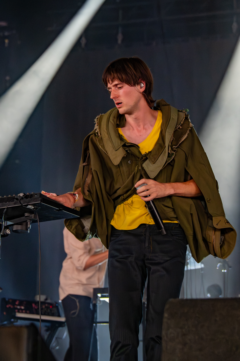 Gotu JIM @ Lowlands, picture 14, photographed by Anoek Houben - FrontView Magazine