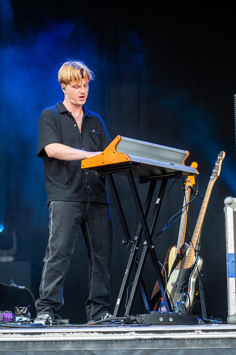 Jet van der Steen @ Rijvers Festival 2025, picture 3, photographed by Dimitri Vanlommel - FrontView Magazine