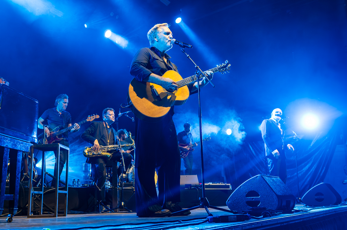 Kommil Foo @ Rijvers Festival 2025, picture 10, photographed by Dimitri Vanlommel - FrontView Magazine