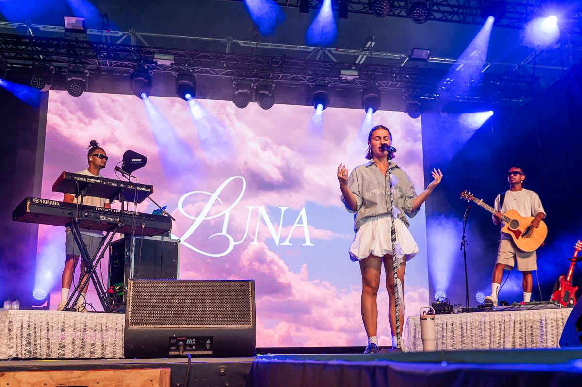 Luna @ Rijvers Festival 2025, picture 2, photographed by Dimitri Vanlommel - FrontView Magazine