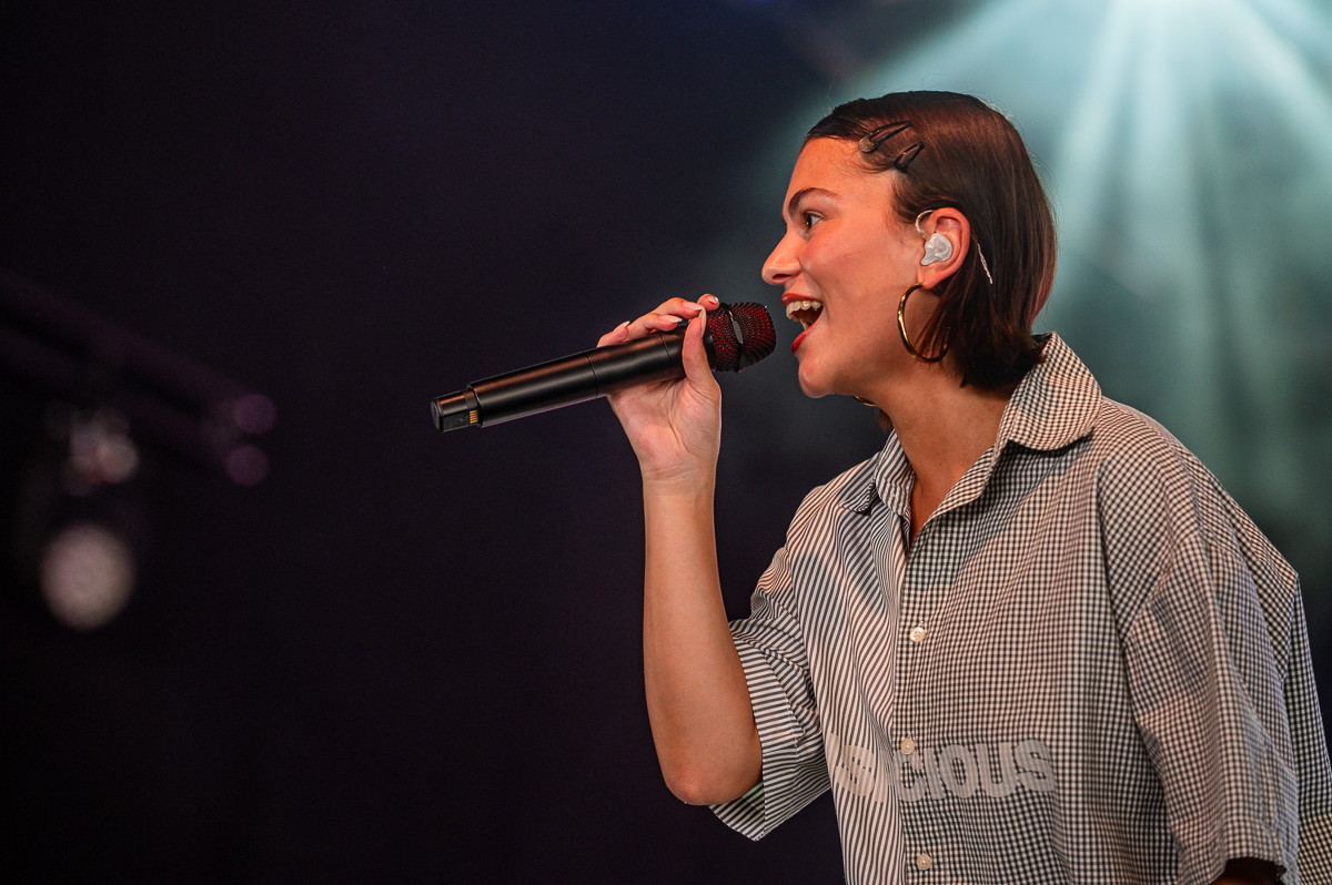 Luna @ Rijvers Festival 2025, picture 8, photographed by Dimitri Vanlommel - FrontView Magazine