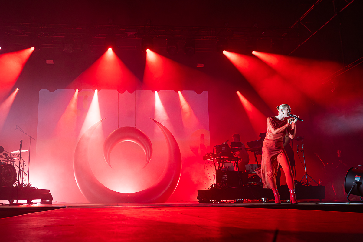 Maan @ Rijvers Festival 2025, picture 9, photographed by Dimitri Vanlommel - FrontView Magazine