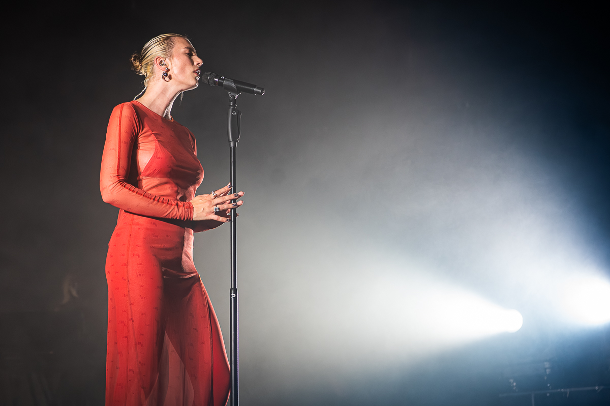 Maan @ Rijvers Festival 2025, picture 12, photographed by Dimitri Vanlommel - FrontView Magazine