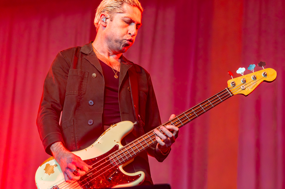 Queens Of The Stone Age @ Lowlands, picture 3, photographed by Anoek Houben - FrontView Magazine