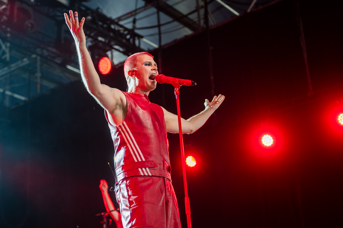 Red Sebastian @ Rijvers Festival 2025, picture 3, photographed by Dimitri Vanlommel - FrontView Magazine