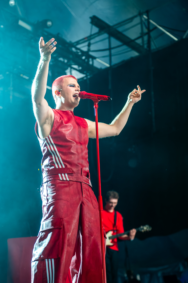 Red Sebastian @ Rijvers Festival 2025, picture 4, photographed by Dimitri Vanlommel - FrontView Magazine