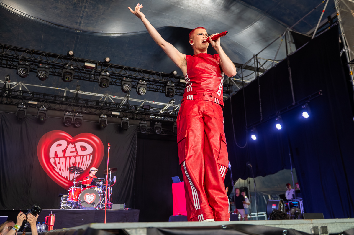 Red Sebastian @ Rijvers Festival 2025, picture 8, photographed by Dimitri Vanlommel - FrontView Magazine
