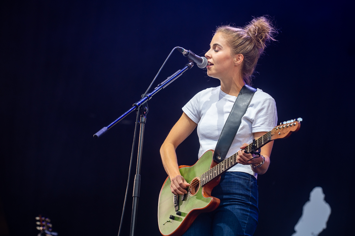 Emmy d'Arc @ Rijvers Festival 2025, picture 7, photographed by Dimitri Vanlommel - FrontView Magazine