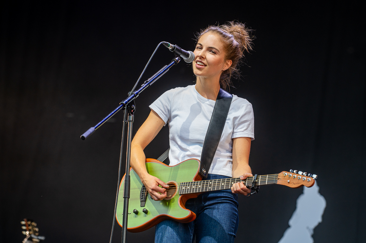 Emmy d'Arc @ Rijvers Festival 2025, picture 8, photographed by Dimitri Vanlommel - FrontView Magazine