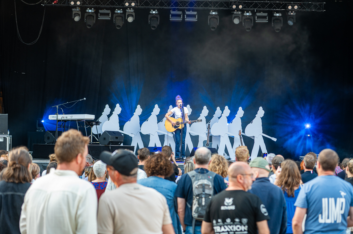 Emmy d'Arc @ Rijvers Festival 2025, picture 15, photographed by Dimitri Vanlommel - FrontView Magazine