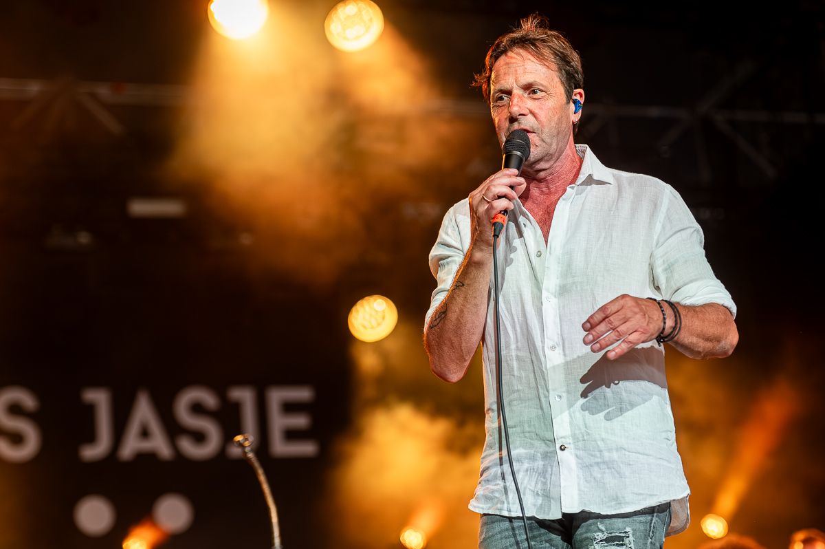 Mama's Jasje @ Rijvers Festival 2025, picture 8, photographed by Dimitri Vanlommel - FrontView Magazine