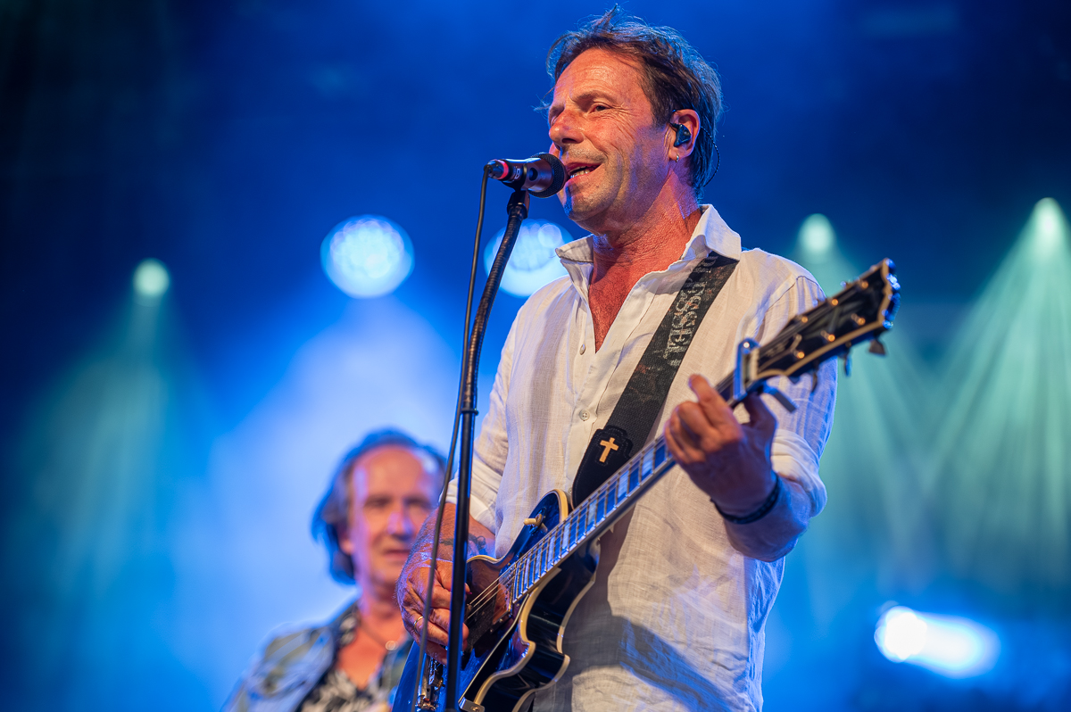 Mama's Jasje @ Rijvers Festival 2025, picture 16, photographed by Dimitri Vanlommel - FrontView Magazine