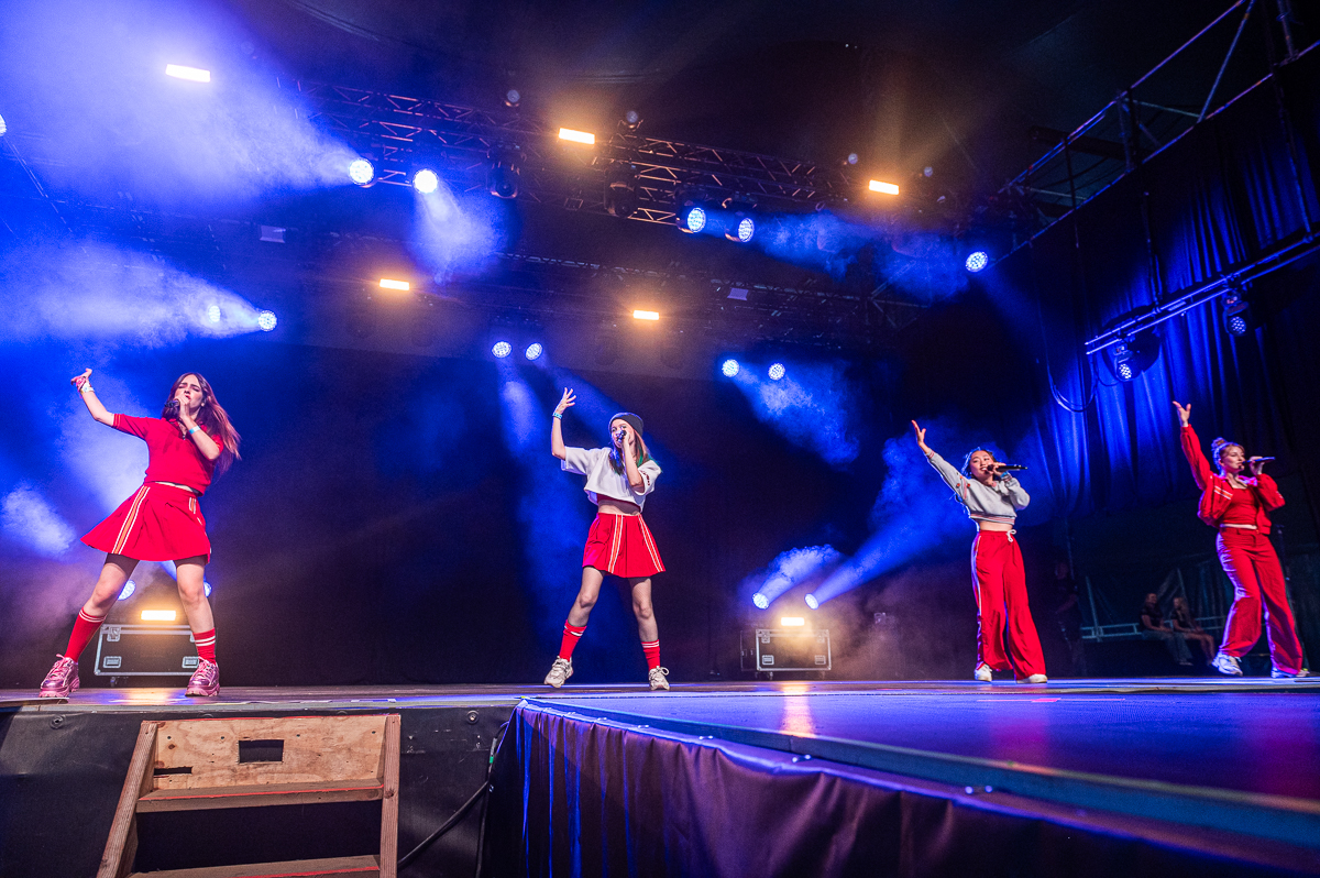 No Direction & Liam @ Rijvers Festival 2025, picture 18, photographed by Dimitri Vanlommel - FrontView Magazine