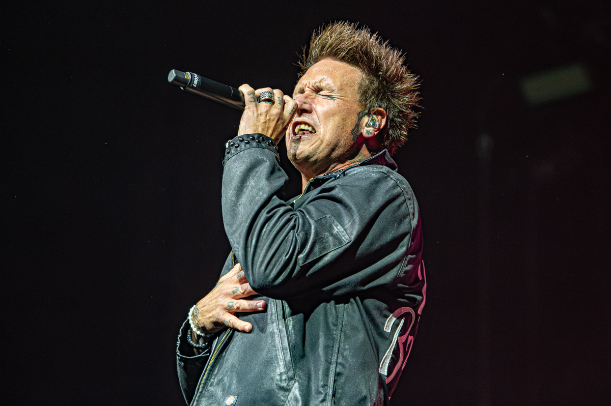 Papa Roach @ Lowlands, foto 6, foto's door Anoek Houben - FrontView Magazine