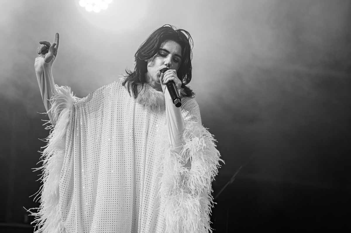 Sylvie Kreusch @ Lowlands, picture 20, photographed by Anoek Houben - FrontView Magazine