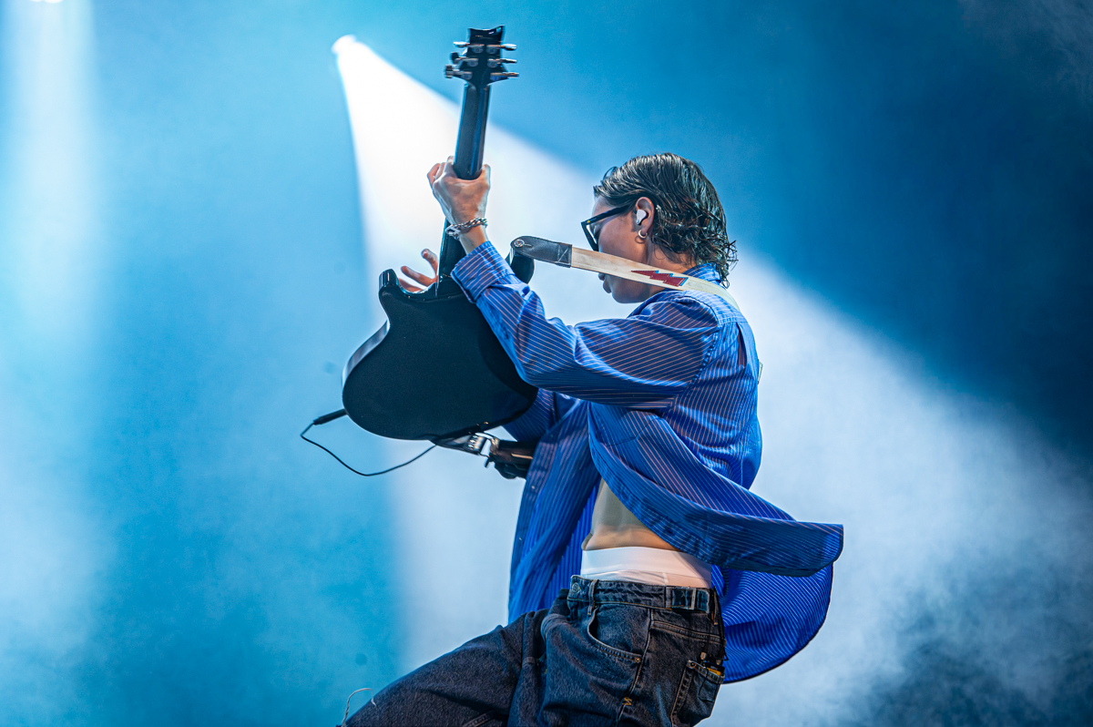 The Beaches @ Lowlands, picture 17, photographed by Anoek Houben - FrontView Magazine