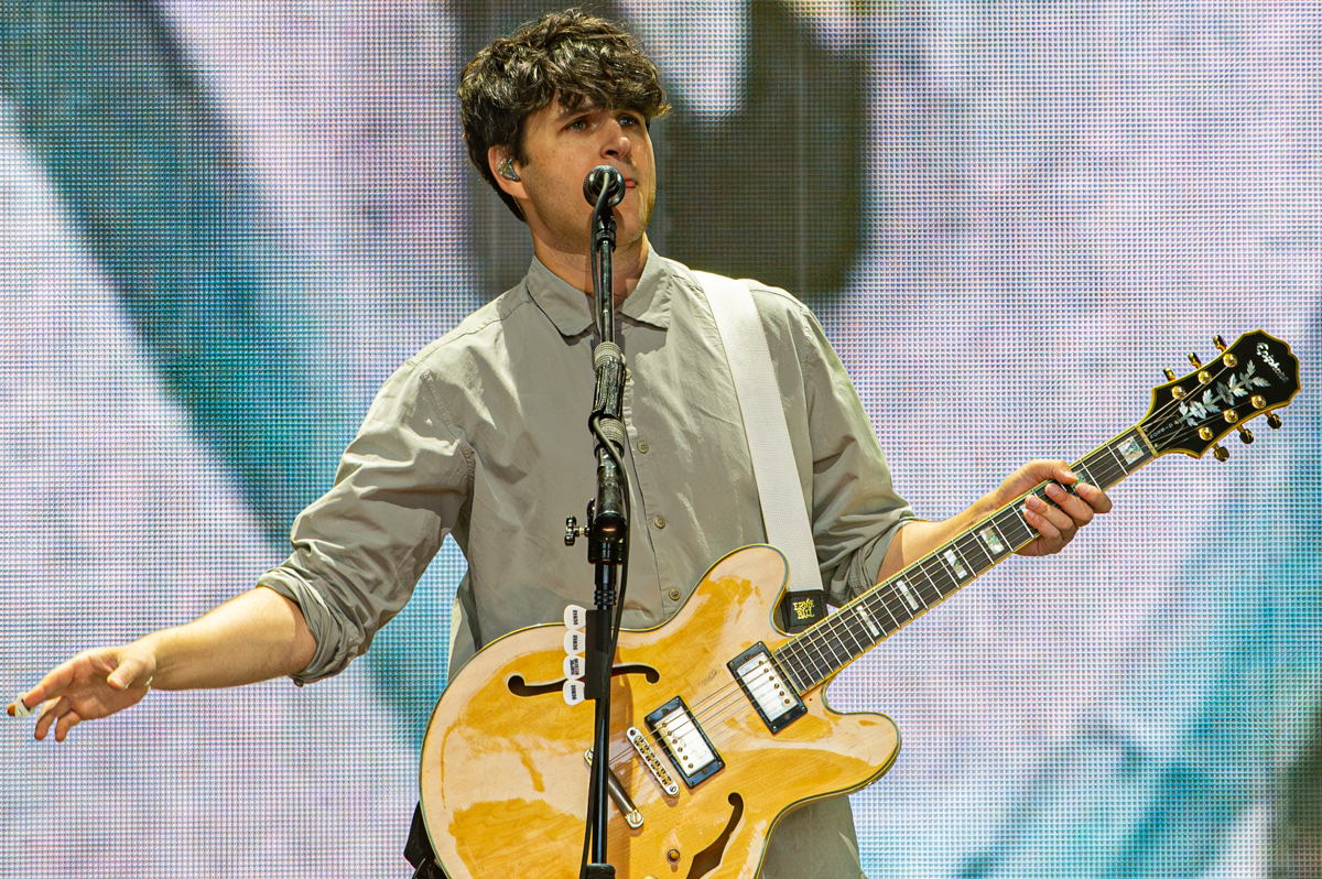 Vampire Weekend @ Lowlands, picture 7, photographed by Anoek Houben - FrontView Magazine