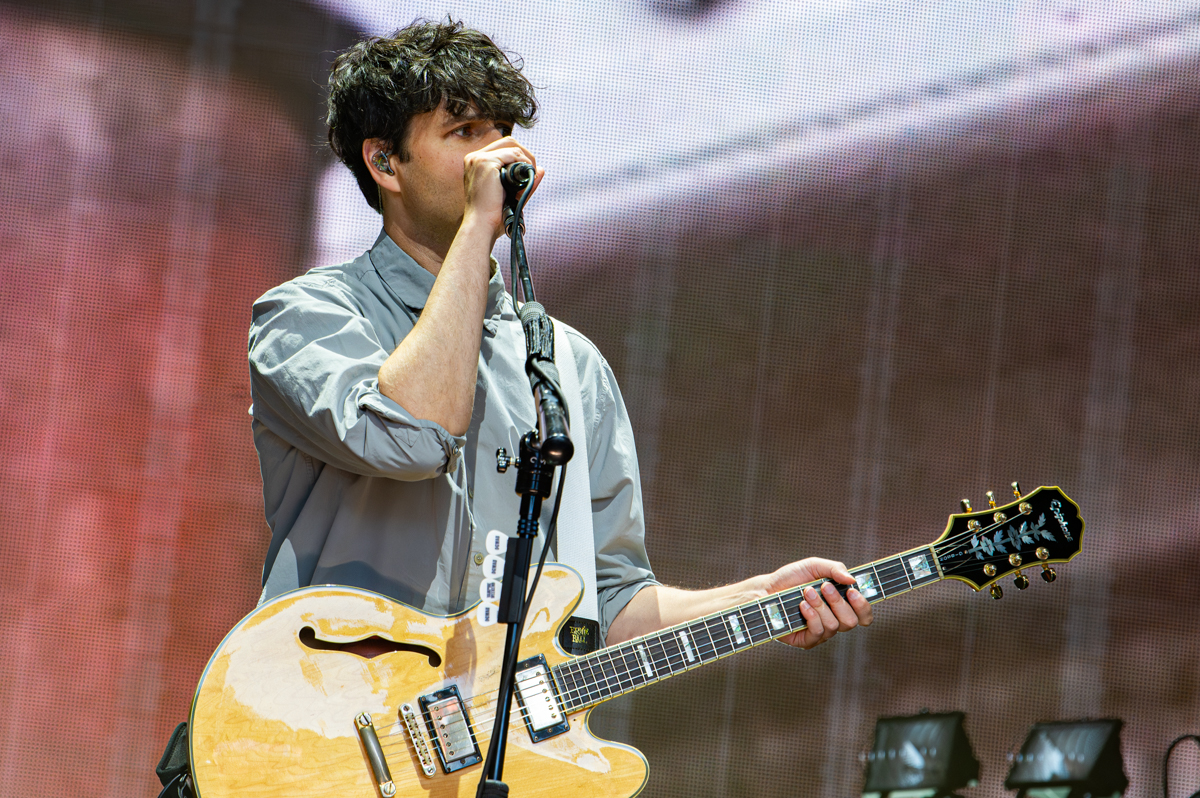 Vampire Weekend @ Lowlands, picture 10, photographed by Anoek Houben - FrontView Magazine