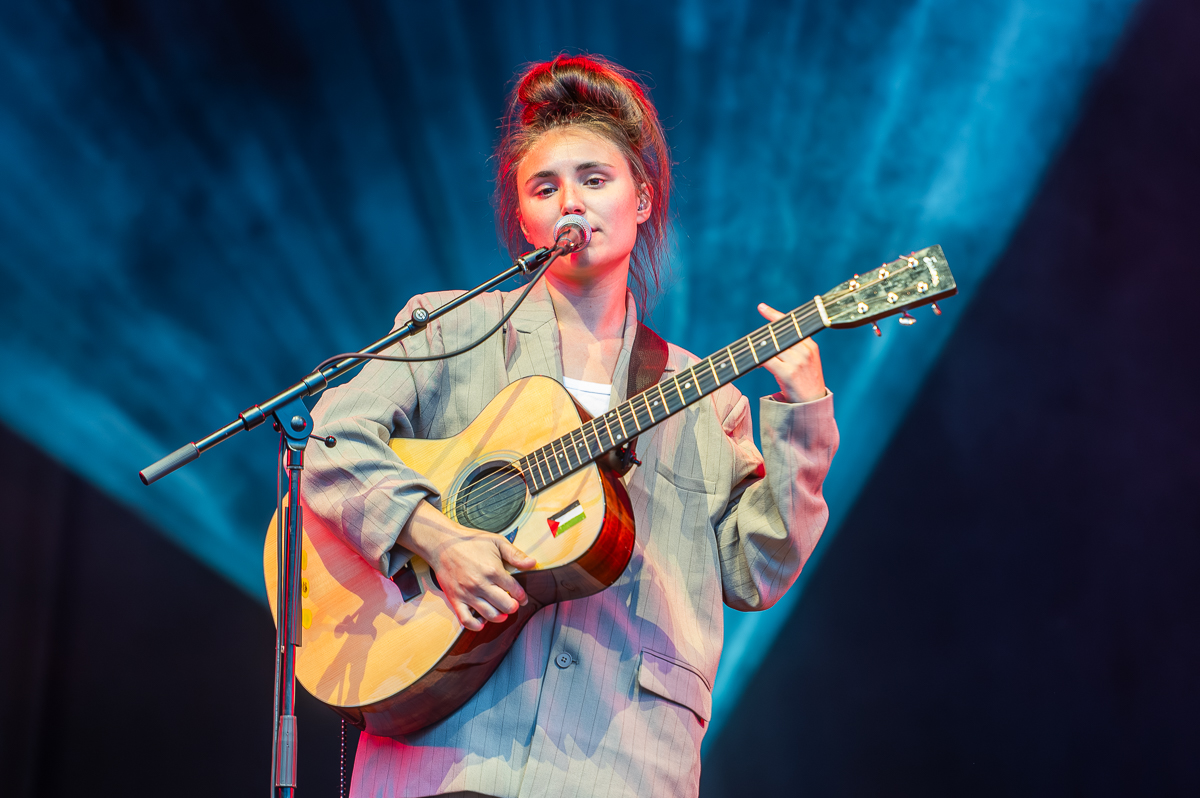 Kids With Buns @ Rijvers Festival 2025, picture 8, photographed by Youri Vanlommel - FrontView Magazine