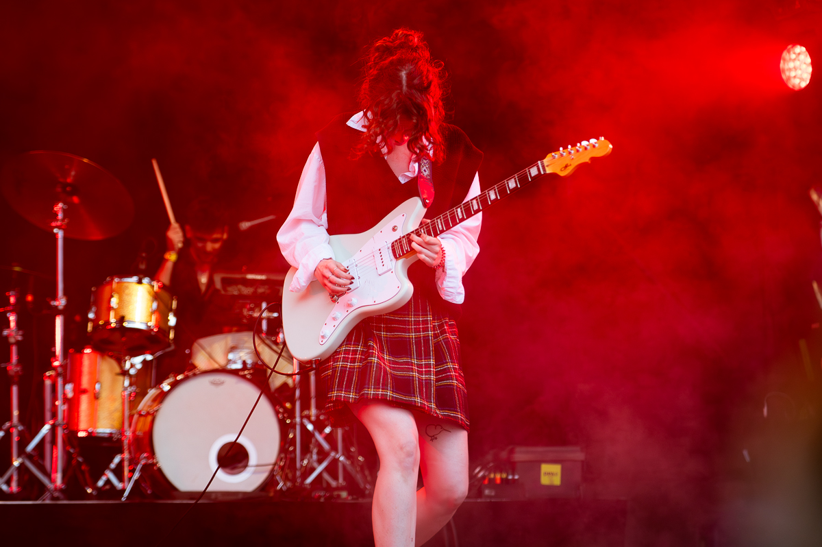 Kids With Buns @ Rijvers Festival 2025, picture 9, photographed by Youri Vanlommel - FrontView Magazine