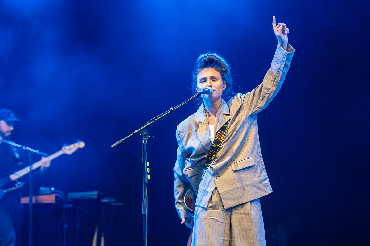 Kids With Buns @ Rijvers Festival 2025, picture 12, photographed by Youri Vanlommel - FrontView Magazine